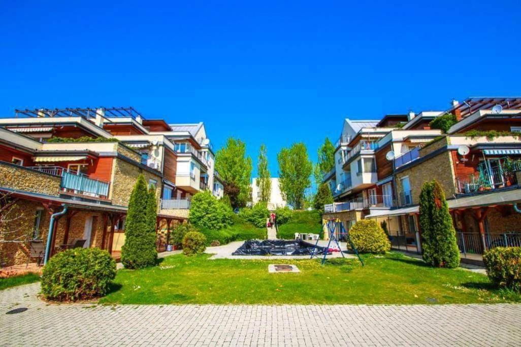 Cool & Pool Apartman Balatonfüred Exterior foto